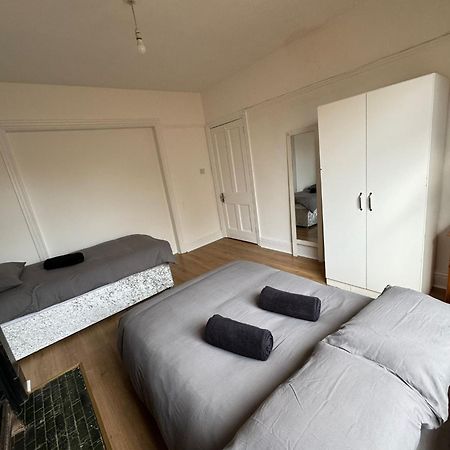 Very Nice Triple Room At 2 Iveragh Rd-5 Δουβλίνο Εξωτερικό φωτογραφία