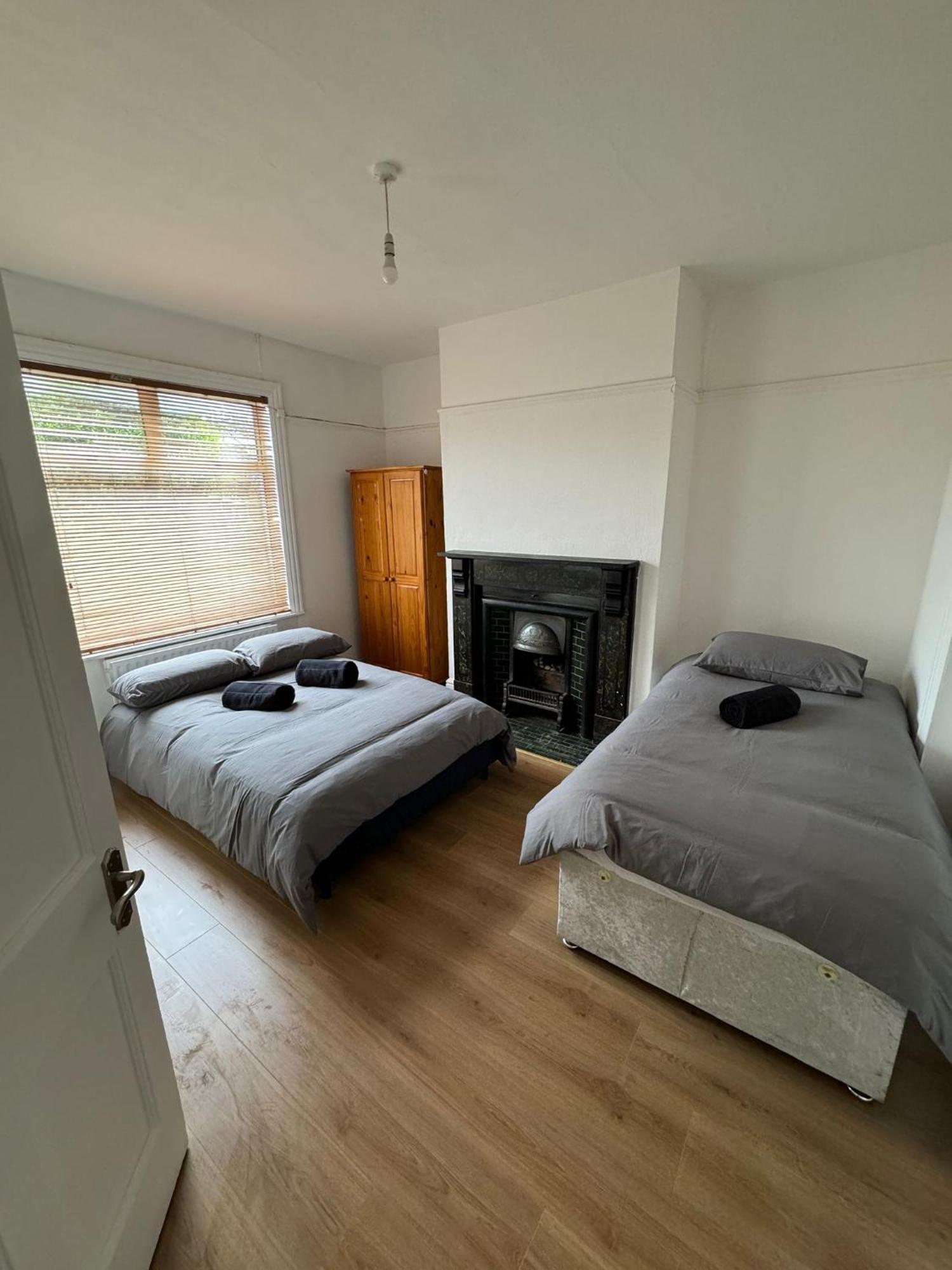 Very Nice Triple Room At 2 Iveragh Rd-5 Δουβλίνο Εξωτερικό φωτογραφία